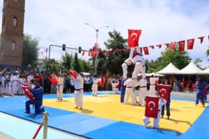 Siirt’te 19 Mayıs Atatürk’ü Anma Gençlik ve Spor Bayramı, coşku