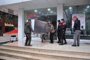 Siirt’te birçok vatandaş ve esnafı yaklaşık 7 milyon lira dolandırarak