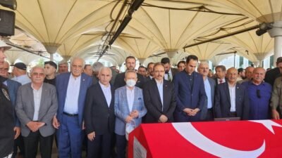 Siirt Valisi Dr. Kemal Kızılkaya'nın babası Mehmet Kamil Kızılkaya, Ankara'da