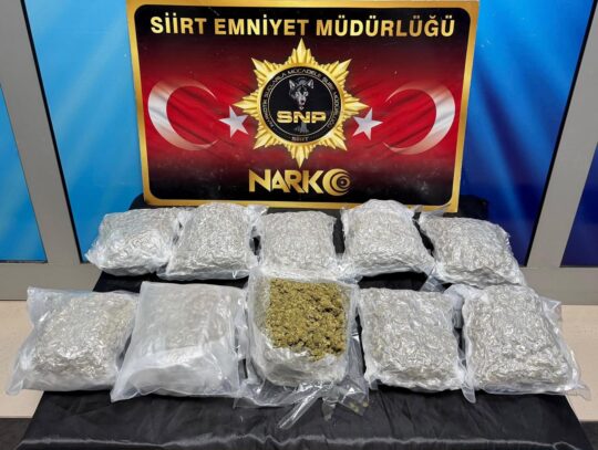 Siirt’te uyuşturucuyla mücadele kapsamında düzenlenen operasyonda 5 kilo 600 gram