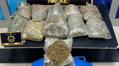 Siirt’te polis ekiplerinin uyuşturucu tacirlerine yönelik düzenlediği operasyonda 5 kilo
