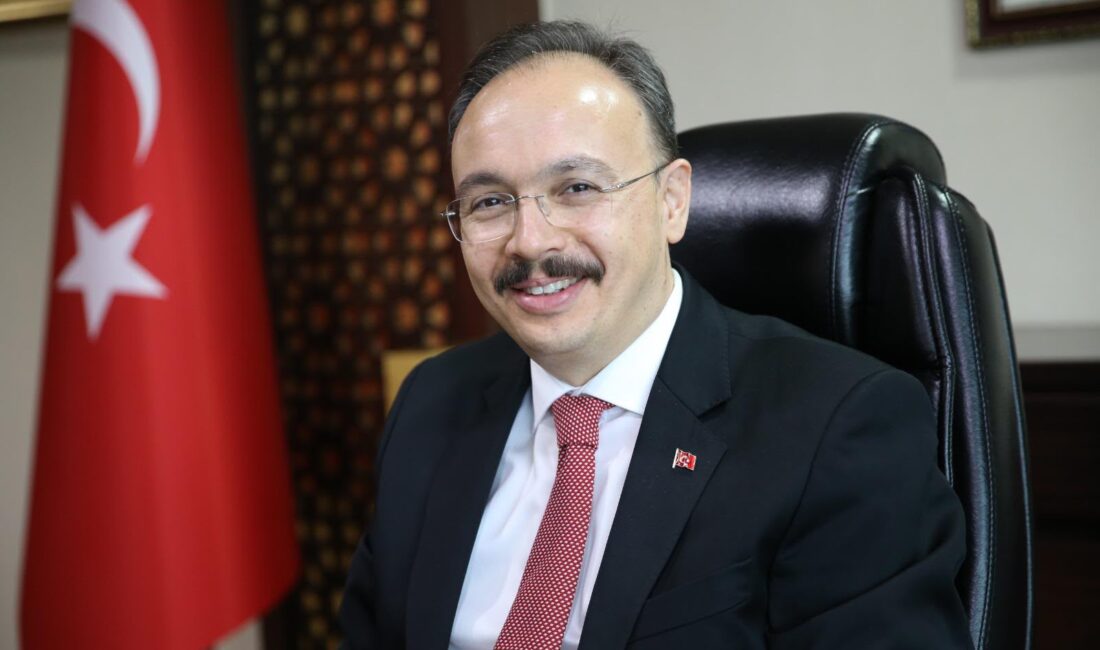 Siirt Valisi ve Belediye Başkan Vekili Dr. Kemal Kızılkaya, Cumhuriyetimizin