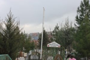 Siirt’in Zevye mezarlığında yatan Şehit Geçici Köy Korucusu İrfan Katmış’ın