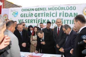 Orman ve Su İşleri Bakanı Veysel Eroğlu, bir dizi inceleme