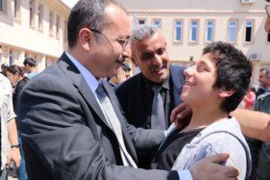 Siirt Valisi Ali Fuat Atik, eğitim kurumlarını ziyaret etmeye devam
