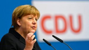 Angela Merkel, Ermeni olaylarını soykırım olarak nitelendiren tasarının onaylanması sonrası