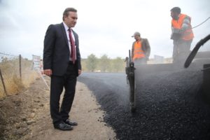 Siirt Belediye Başkanvekili Ceyhun Dilşad Taşkın, kentte devam eden asfalt