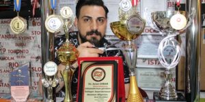 SİİRTLİ MİLLİ KUAFÖR ASLAN ÇOBAN BAŞARIYA DOYMUYOR
