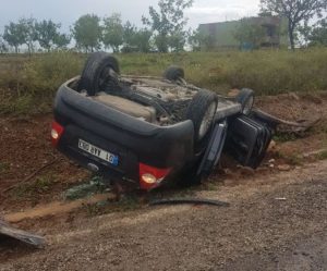 Siirt-Batman karayolunda bir otomobilin takla atması sonucu meydana gelen trafik