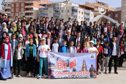 SİİRT’EN 200 ÖĞRENCİ ÇANAKKALE’YE UĞURLANDI