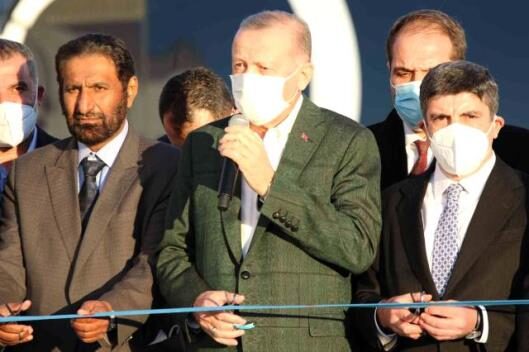 Cumhurbaşkanı Recep Tayyip Erdoğan, Siirt’te yapımı tamamlanan Çinko İzabe Tesisi açılışını