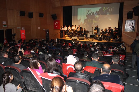 MÜZİK ÖĞRETMENLERİNDEN,’15 TEMMUZ DEMOKRASİ” KONSERİ