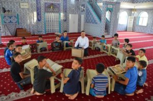 Diyanet-Sen Siirt Şube Başkanı Hamit Evin, ailelerin çocuklarını Camilere ve