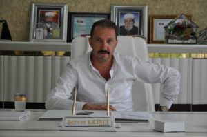 Ekinci Group Yönetim Kurulu Başkanı siyasetçi-işadamı Servet Ekinci, Kurban bayramı