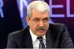 Türkiye’de yaptığı gövde gösterisiyle kendini mafya olarak dillendiren Sedat Peker’in