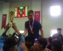 FUTSAL’IN ŞAMPİYONU HEDEF KOLEJİ VE ZÜBEYDE HANIM