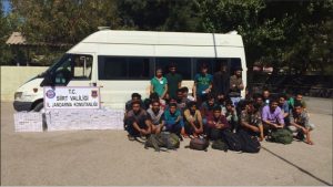 Siirt’te güvenlik güçlerince düzenlenen yol kontrollerinde ülkeye yasa dışı yollarla
