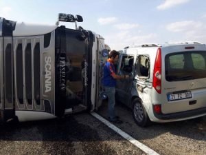 Siirt’te 2 aracın çarpışması sonucu meydana gelen trafik kazasında 3