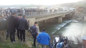 Siirt’te, hızın dozunu aşıran bir otomobil dar virajı alamayınca Kezer