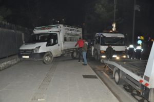 Siirt-Kurtalan karayolunda seyir halindeki nakliye aracı bir anda yola çıkan