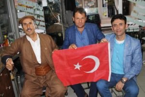 1 Kasım’da sona erecek olan başkanlık süresinin uzatılmasını kabul etmeyerek,