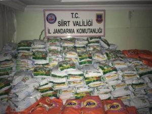 Siirt İl Jandarma Komutanlığı ekiplerince Kurtalan ilçesinde bazı toptancıların halkın