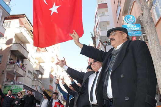 MHPLİLER GÖNÜLLÜ ASKERLİK İÇİN BAŞVURDU