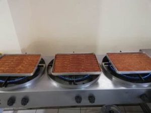Siirt’te damak lezzetine uygun baklava ve kadayıf işletmesiyle vatandaşlara hizmet
