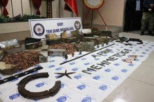 Siirt İl Emniyet Müdürlüğü ekipleri tarafından PKK/KCK terör örgütü mensuplarının