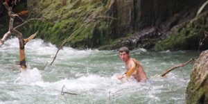 DEREYE DÜŞEN 3 YAŞINDAKİ ÇOCUK HAYATINI KAYBETTİ