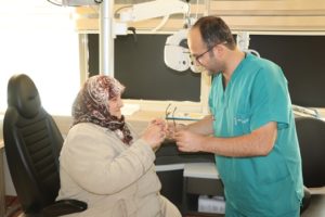 Siirt Devlet Hastanesinde göz doktoru olarak görev yapan Op. Dr.