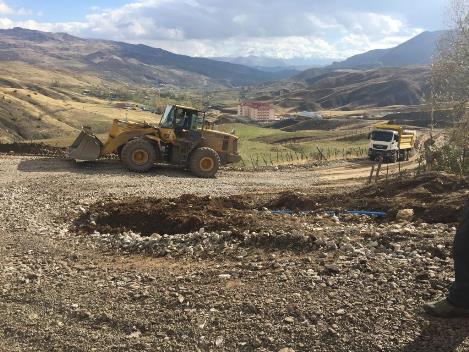 AŞIRI YAĞIŞLAR PERVARİ’DE HEYELANA YOL AÇTI