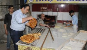 SİİRT’TE RAMAZAN PİDESİNE YOĞUN İLGİ