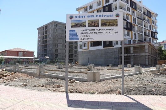 Siirt Belediyesi tarafından şehrin üç ayrı noktasında semt pazarı kurulması