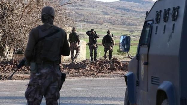 Siirt İl Jandarma Komutanlığı ekiplerince Baykan ilçesinin bazı köylerince terör