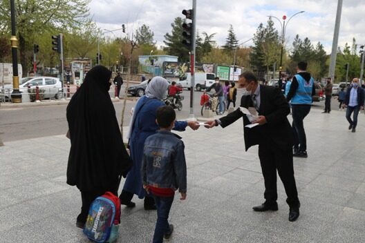 Siirt’te yeni tip koronavirüs (Kovid-19) tedbirleri kapsamında 5 bin maske