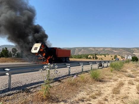 Siirt-Eruh ilçe karayolunun 30.kilometresindeki Çağbaşı (Tirim) köyü yakınlarında karayolunda seyir