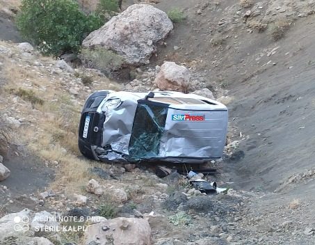 Siirt’te bir otomobilin 50 metrelik uçuruma yuvarlanması sonucu meydana gelen