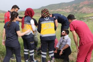 Siirt’ten Eruh ilçesine yolcu taşıyan yolcu minibüsü şoförünün direksiyon hakimiyetini
