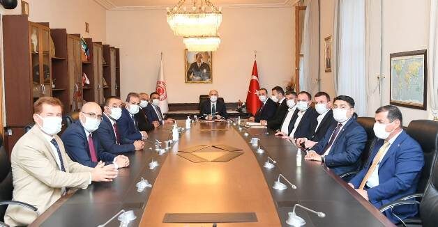 Siirt Valisi ve Belediye Başkan Vekili Osman Hacıbektaşoğlu, AK Parti