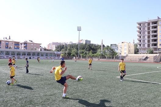 SİİRT İL ÖZEL İDARESİ SPOR, ALT YAPISINI GÜÇLENDİRİYOR