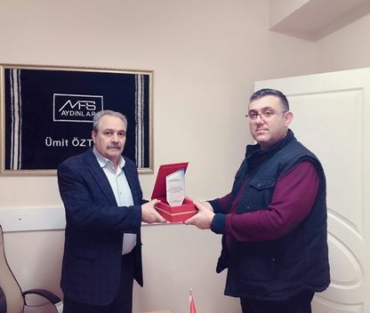 Siirt’te uzun yıllar bestekâr, yorumcu ve söz yazarlığı yapan yerel