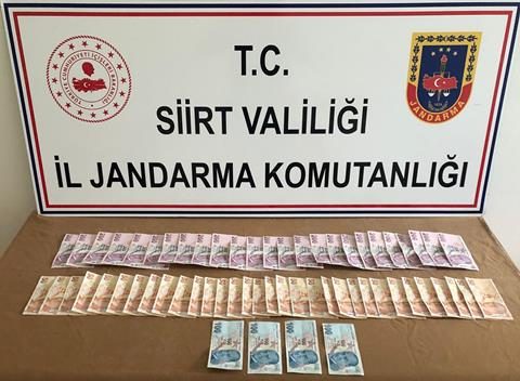 Siirt’in Kurtalan içesinde düzenlenen operasyonda sahte 7 bin lira ele geçirildi. Valilikten