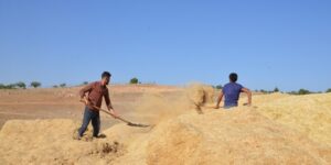 KURTALAN’DA ÇİFTÇİLERİN KIŞ STOĞU BAŞLADI