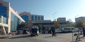 KURTALAN’DA KAZA GEÇİREN PAT-PAT ŞOFÖRÜNÜN BACAĞI KOPTU