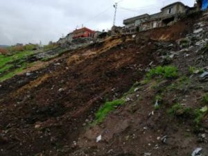 Siirt’in kent merkezine bağlı Meydandere (Buşi) köyünde aşırı yağışlardan dolayı