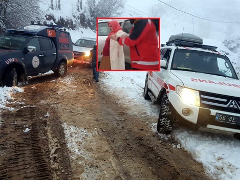 Pervari’de 6 Saatlik Çalışmayla Yol Açıldı, Hamile Kadın Hastaneye Ulaştırıldı