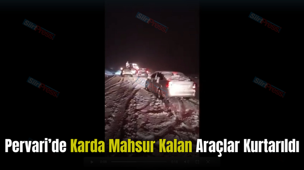 Pervari’de Karda Mahsur Kalan Araçlar Kurtarıldı