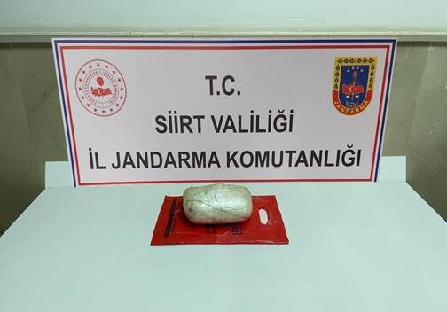 Siirt’in Pervari ilçesinde jandarmanın şüpheli durumu üzerine durdurup arama yaptığı