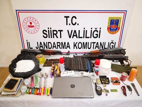 Siirt’in Pervari ilçesinde düzenlenen operasyonlarda, terör örgütü PKK mensuplarına ait